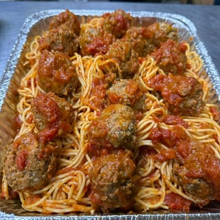 Half Tray Spaguetti Meatballs