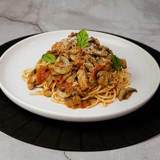 Spaghetti w/Mushroom Pasta