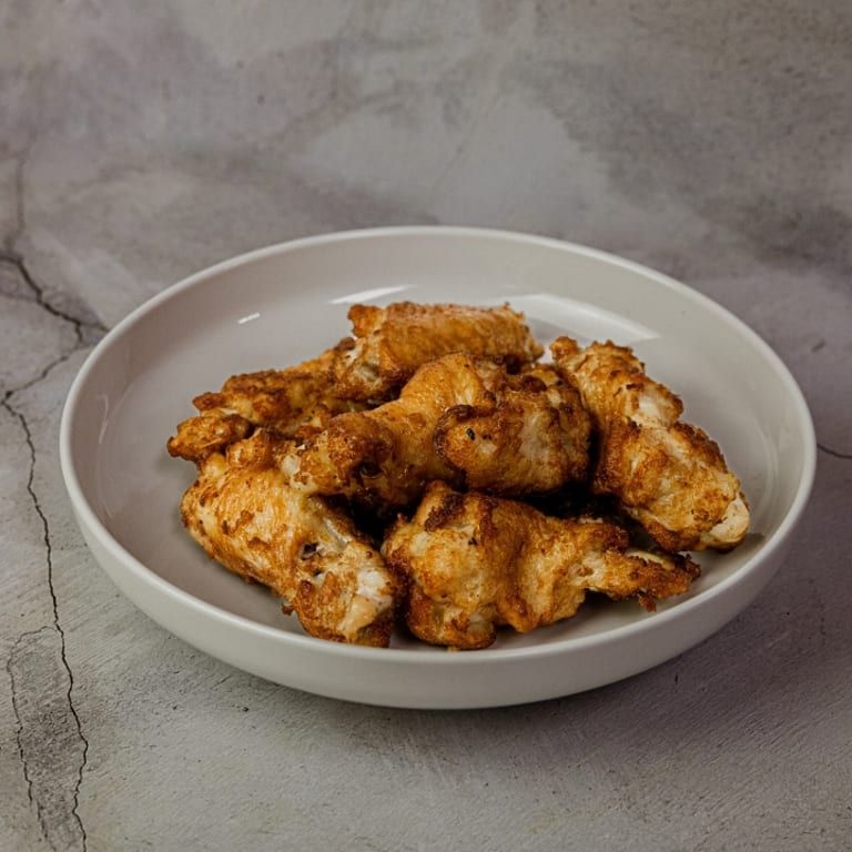 Wing It: A Crispy, Saucy Delight